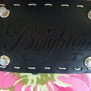 NWT Floral Brighton Purse